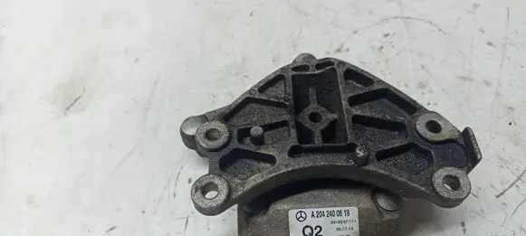 Mercedes-Benz S W222 Gearbox mounting bracket A2042400618 3318247