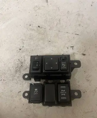 Nissan Juke I F15 Wing mirror switch B48600 P10020