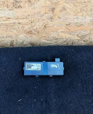 Opel Insignia A Keyless (KESSY) go control unit/module 13597911
