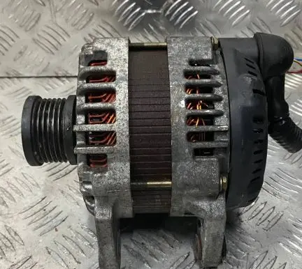 Nissan Qashqai Generator/alternator 23100EN000 MR20
