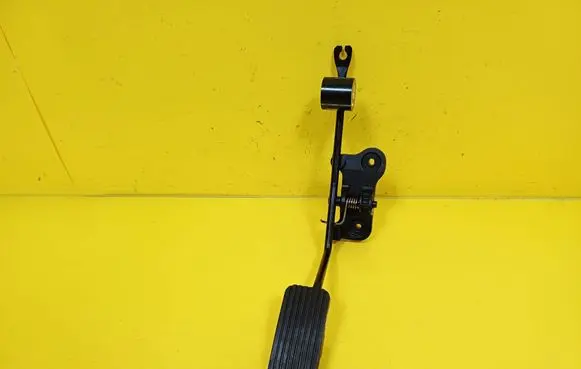 Hyundai i30 Accelerator throttle pedal 
