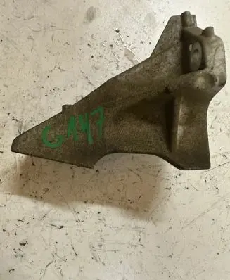 Land Rover Range Rover Sport L494 Engine mounting bracket CPLA6061CB
