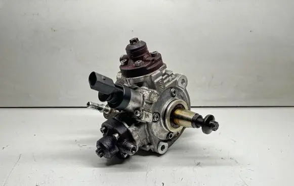 BMW 7 G11 G12 Fuel injection high pressure pump 8571555 0445010819 150907