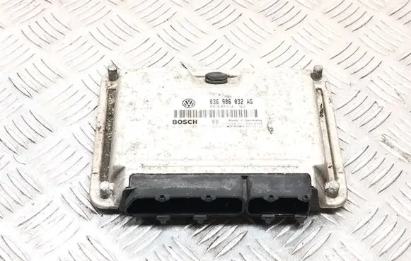 Volkswagen Golf V Engine control unit/module 036906032AG 0261208589 1039S04563
