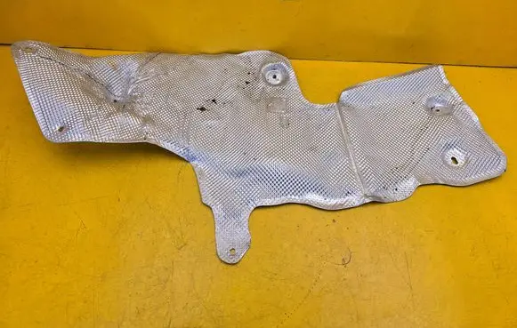 Audi R8 4S Exhaust heat shield 4S0825731B