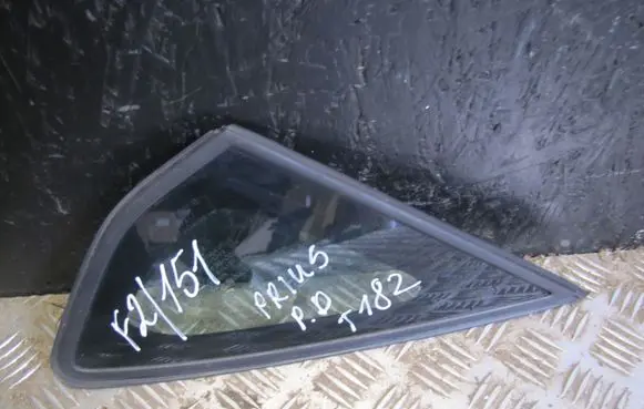 Toyota Prius (XW20) Rear vent window glass F2/151