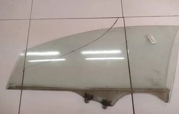Honda Civic Front door window glass four-door AS2