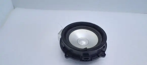 Land Rover Discovery 3 - LR3 Rear door speaker XQM500310 165NS057