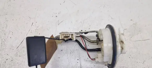 Toyota Corolla Verso E121 Fuel level sensor 7701012340