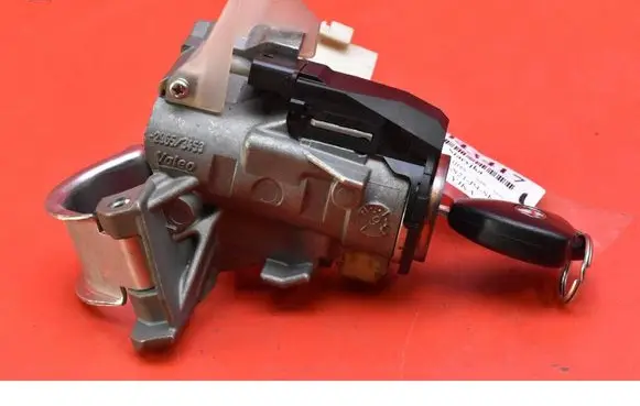 Toyota Auris 150 Ignition lock 45020-0203