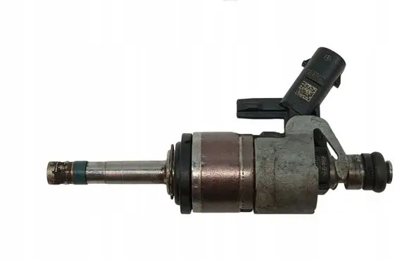 Skoda Octavia Mk4 Fuel injector 06N906036A