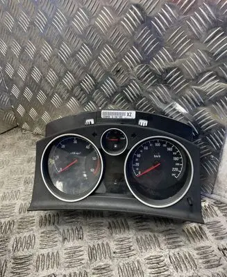 Opel Zafira B Speedometer (instrument cluster) 13308999 SW7655