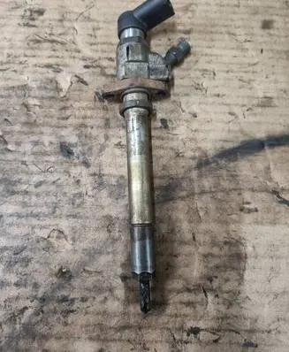 Volvo V50 Fuel injector 9657144580 HK0553141