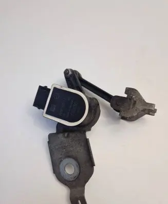 Mercedes-Benz C W205 Air suspension front height level sensor A0009053704 100519