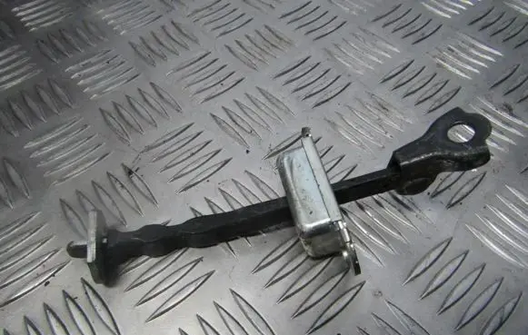 Nissan Note (E11) Rear door lower hinge