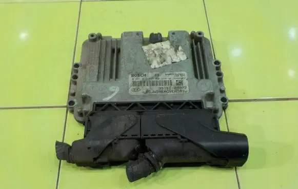 KIA Ceed Engine control unit/module 391112A972
