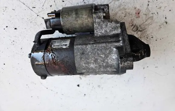 Renault Megane II Starter motor M000T87881 8200306595