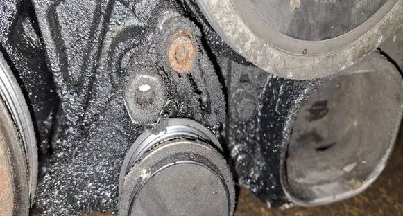 Volkswagen PASSAT B5 Generator/alternator belt tensioner 