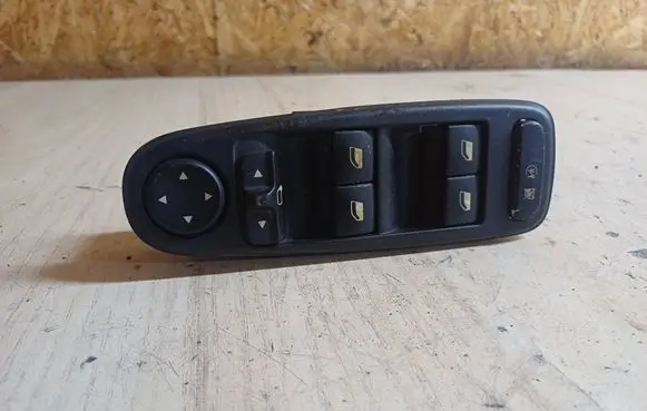 Citroen C4 I Picasso Electric window control switch 96639382ZD 110610 002770742