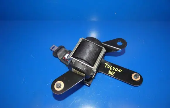 Hyundai Tucson TL Middle seatbelt (rear) 