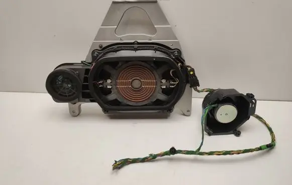 Mercedes-Benz C W204 Front door speaker A2048205002