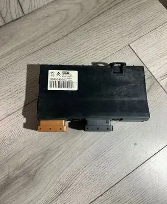 Peugeot 407 Seat control module 9645840680
