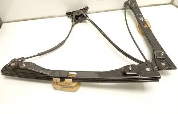Skoda Rapid (NH) Front window lifting mechanism without motor 122324B 17113307