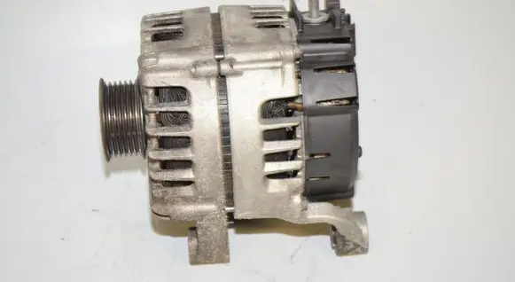 BMW 5 F10 F11 Generator/alternator 8570672 12318570672 12318570673