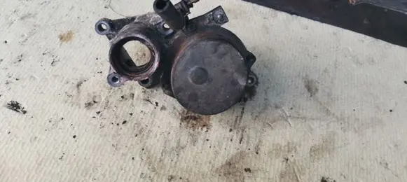 Ford Mondeo Mk III Vacuum pump