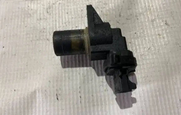 Mercedes-Benz C W203 Camshaft position sensor a0031539728 0031539728