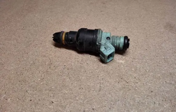 BMW 5 E34 Fuel injector 0280150415