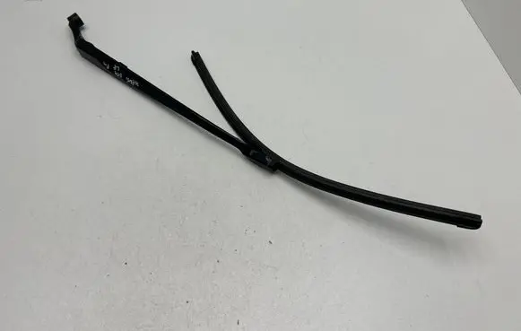 Toyota Avensis T270 Windshield/front glass wiper blade 