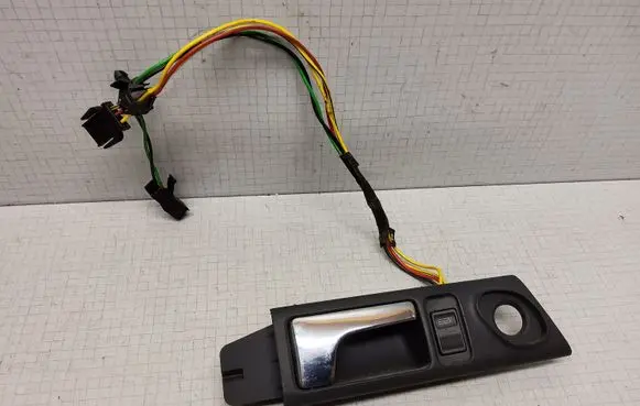 Audi A6 S6 C4 4A Front door interior handle 4A0839020C