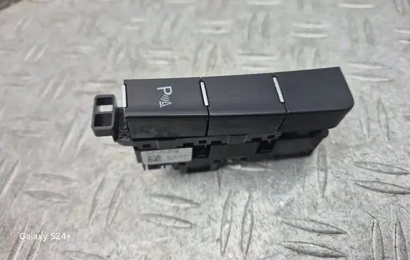 Volkswagen Golf VII Parking (PDC) sensor switch 5G1927138E