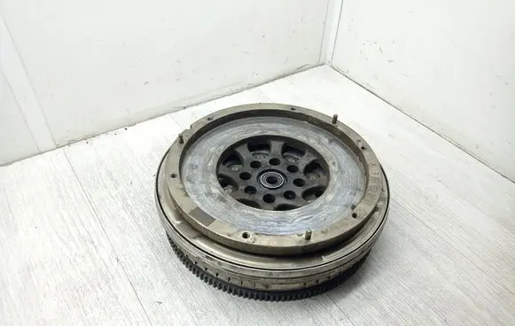 Mercedes-Benz C W205 Dual mass flywheel A6510300107