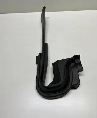 Porsche Macan (95B) Other engine bay part 95B823732A 95B823732