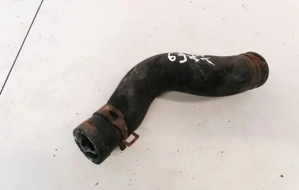 Toyota RAV 4 (XA30) Engine coolant pipe/hose