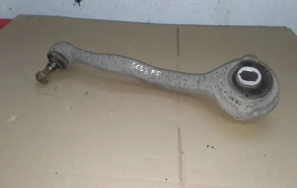 Mercedes-Benz C W204 Front lower control arm/wishbone 20305