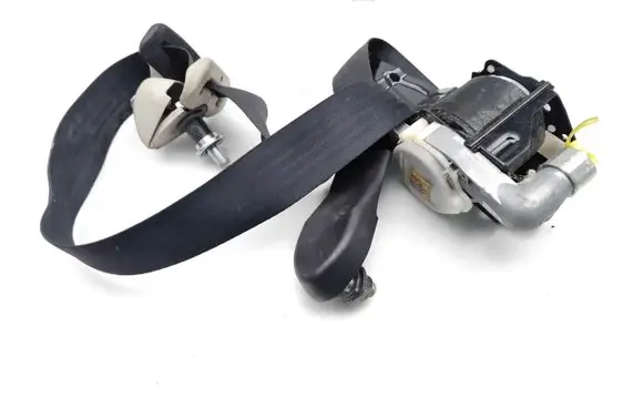 Mazda 2 Front seatbelt