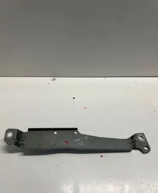 Volvo S60 Fender mounting bracket 31468233 32990
