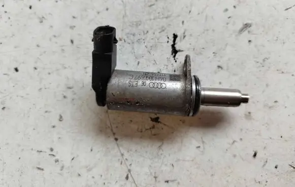 Audi Q5 SQ5 Camshaft vanos timing valve 06H103697C