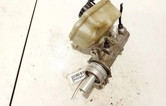 Master brake cylinder