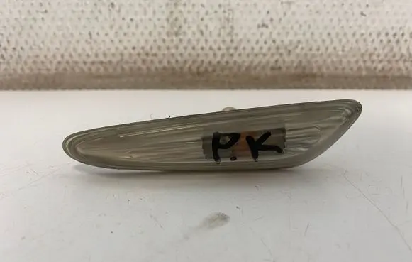 BMW 3 E46 Front fender indicator light 8382104