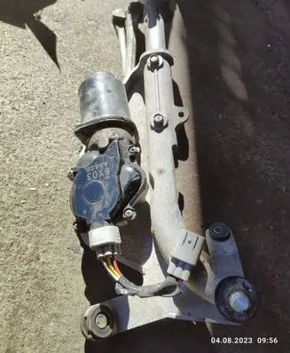 Honda CR-V Front wiper linkage A5429