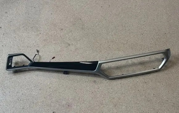 BMW 3 G20 G21 Dashboard glove box trim 9624722