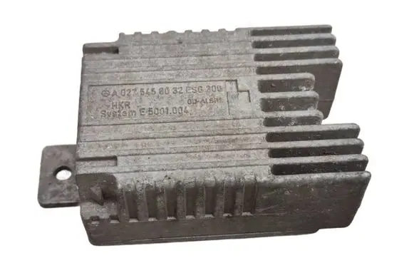 Mercedes-Benz A W168 Coolant fan relay A0275458032 E5001004 12ESG300