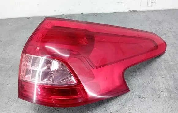 Rear/tail lights