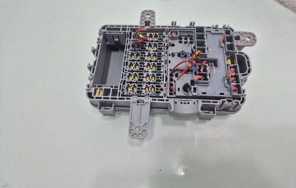 Alfa Romeo Giulia Fuse module 0050550599