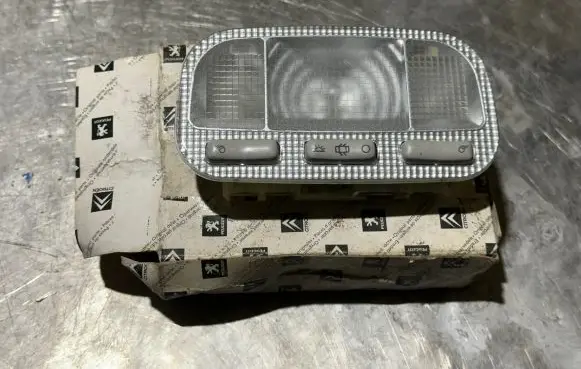 Citroen C5 Front seat light 9680713880 6362Q2