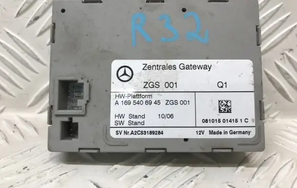 Mercedes-Benz E W211 Gateway control module A1695406945